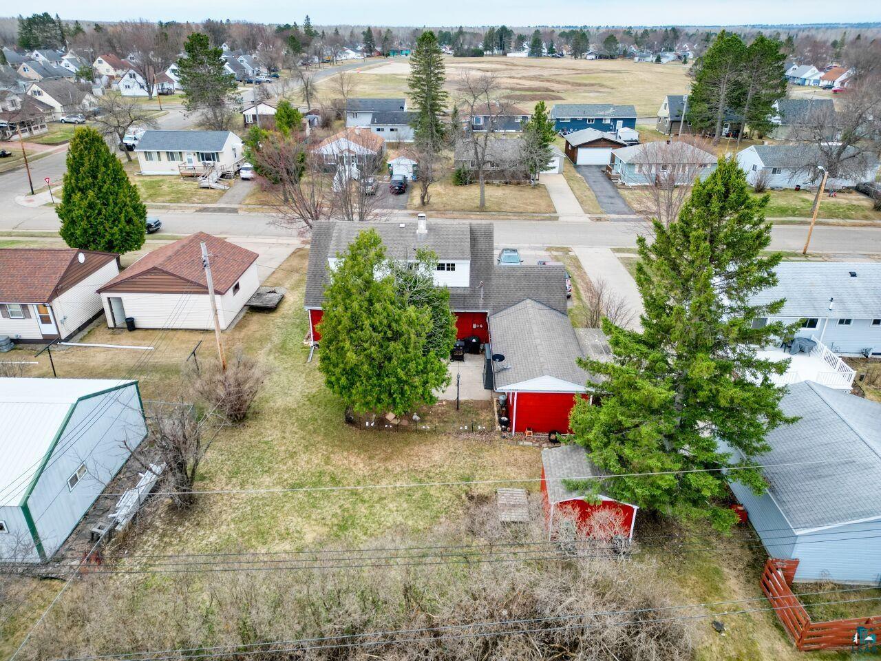 329 Wyandotte Road Hoyt Lakes, MN 55750 - Photo 50 of 52 Two-story residence with red siding and light-toned roofing