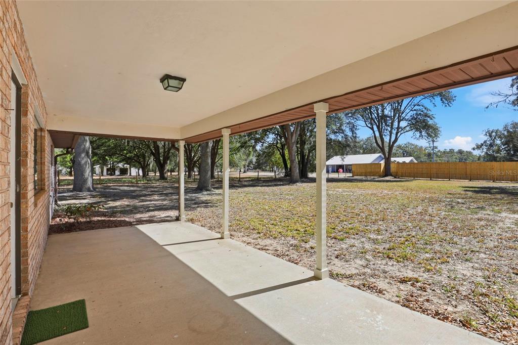 534 Southwest Thorne Lane Fort White, FL 32038 - Photo 40 of 51 a room with yard