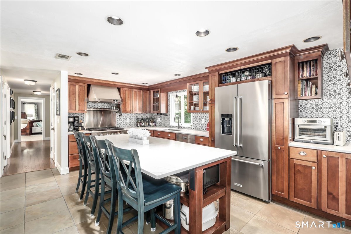 31 Aspen Mill Road Ridgefield, CT 06877 - Photo 7 of 38