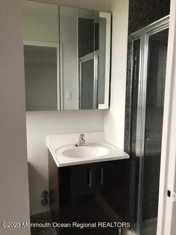 $3,495 | 10 Ocean Boulevard, Unit 2D, Atlantic Highlands, NJ 07716