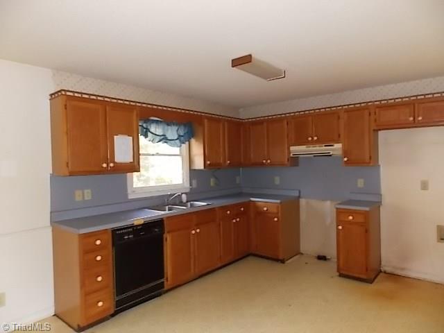 4334 Earnhardt Road Asheboro, NC 27205 - Photo 6 of 22