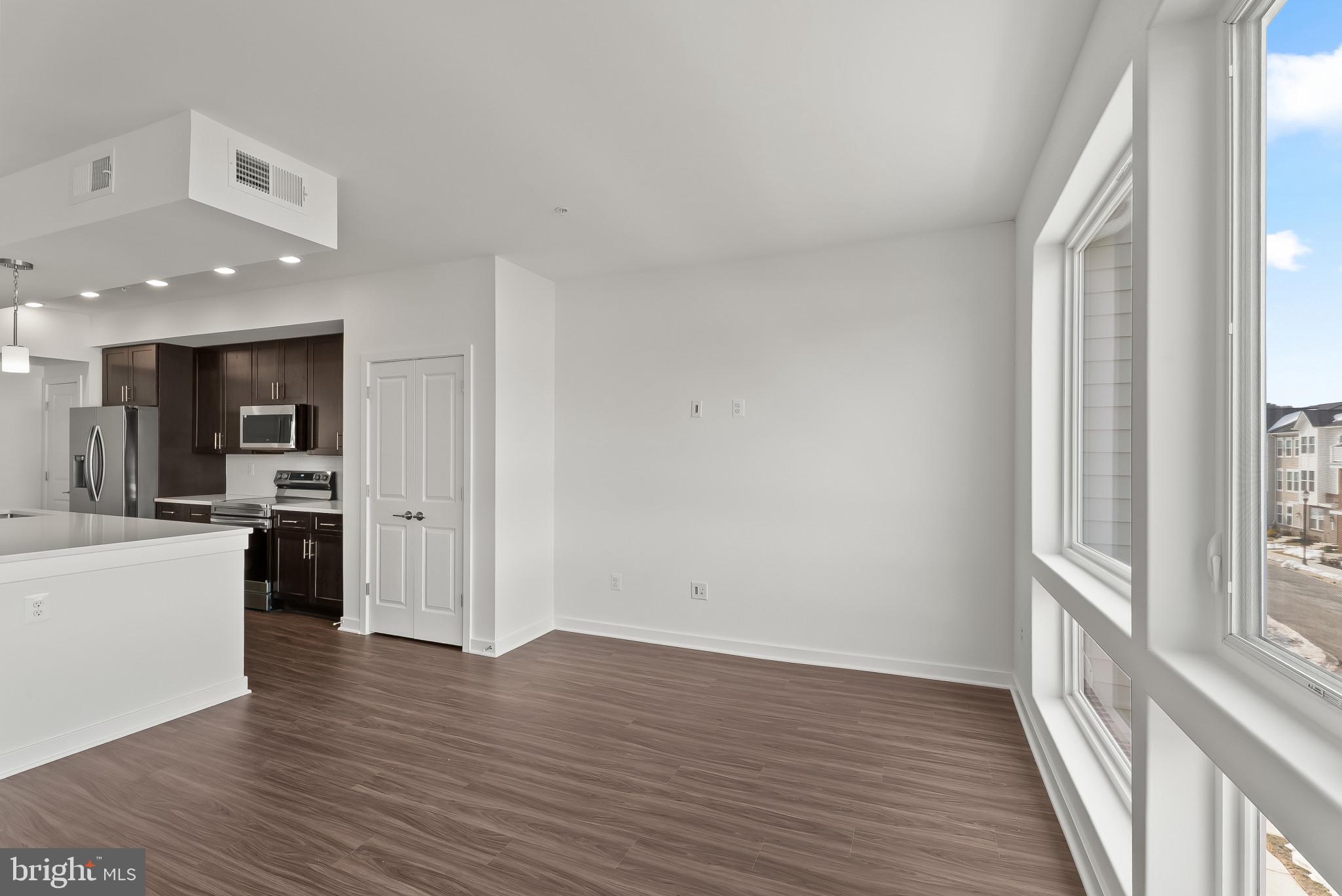 714 D Iron Frg Road Frederick, MD 21702 - Photo 16 of 47 Living Room