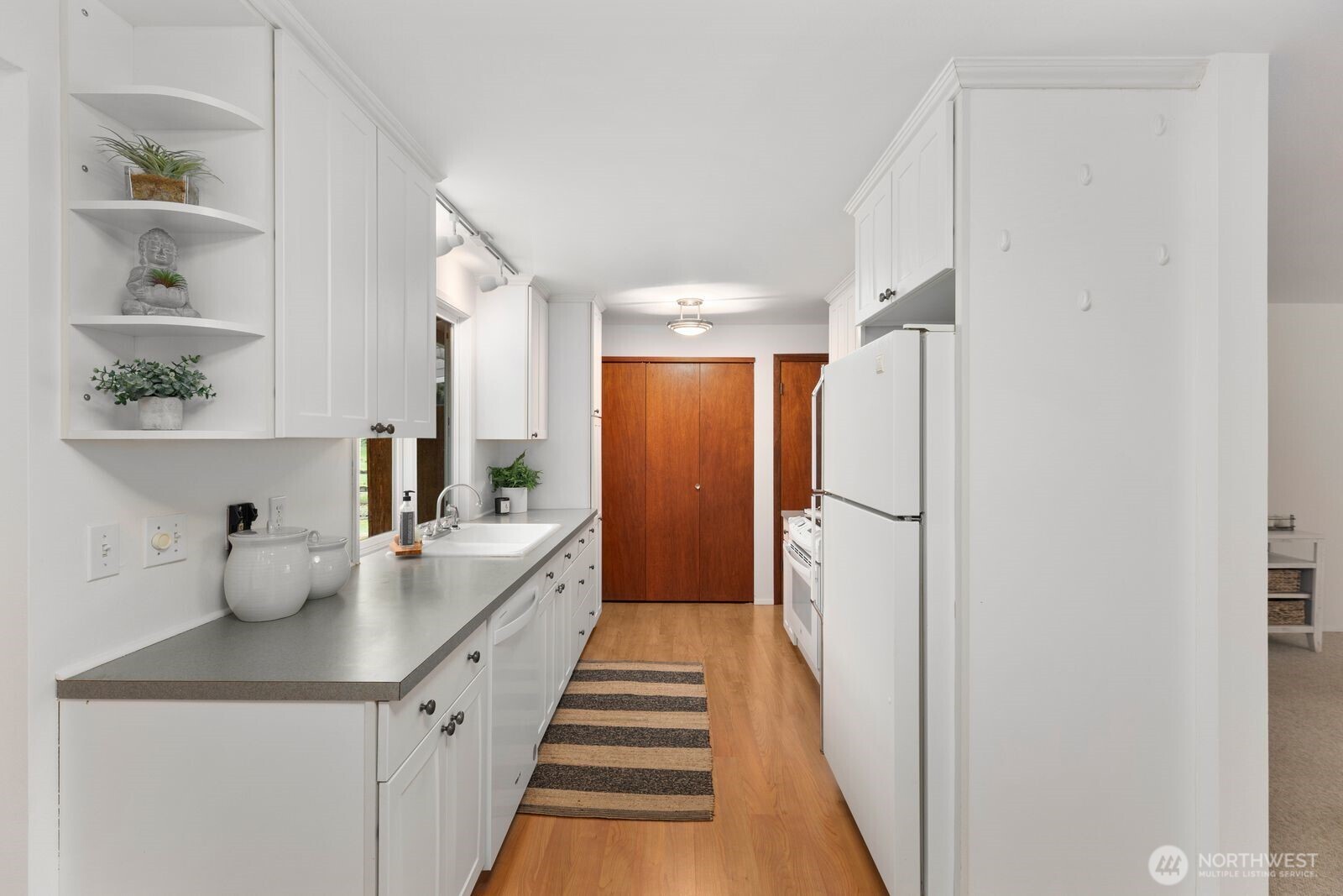 20621 Southeast 159th Street Renton, WA 98059 - Photo 14 of 40 Gallery Image 14