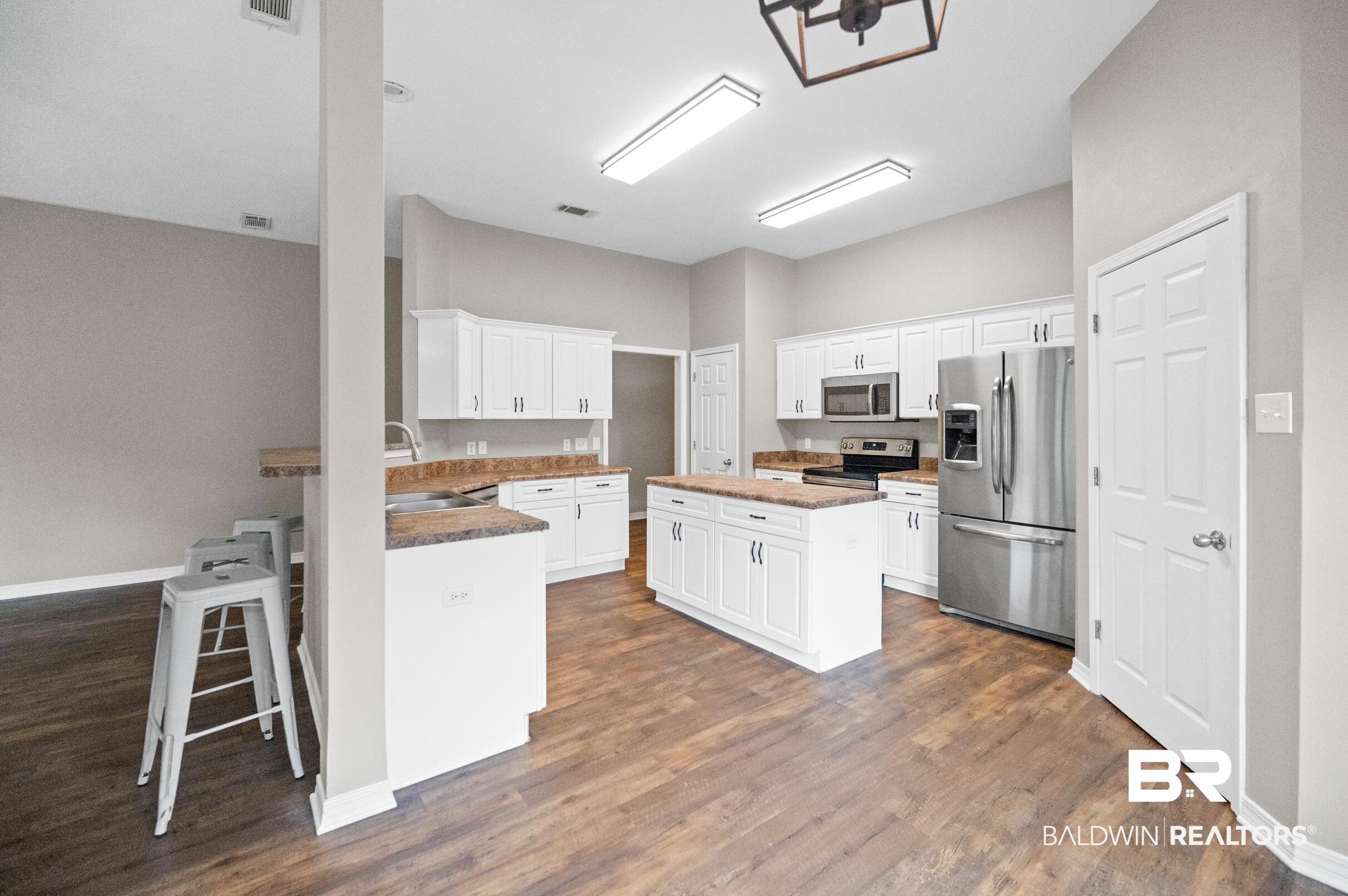 1309 Forest Cove Drive Mobile, AL 36618 - Photo 6 of 31