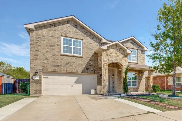 $3,200 | 915 Penny Royal Court, Arlington, TX 76002