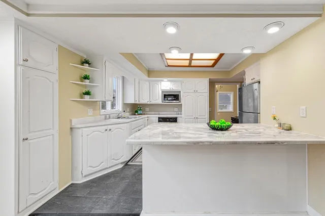 $180,000 | 605 10th Avenue Northwest, Austin, MN 55912