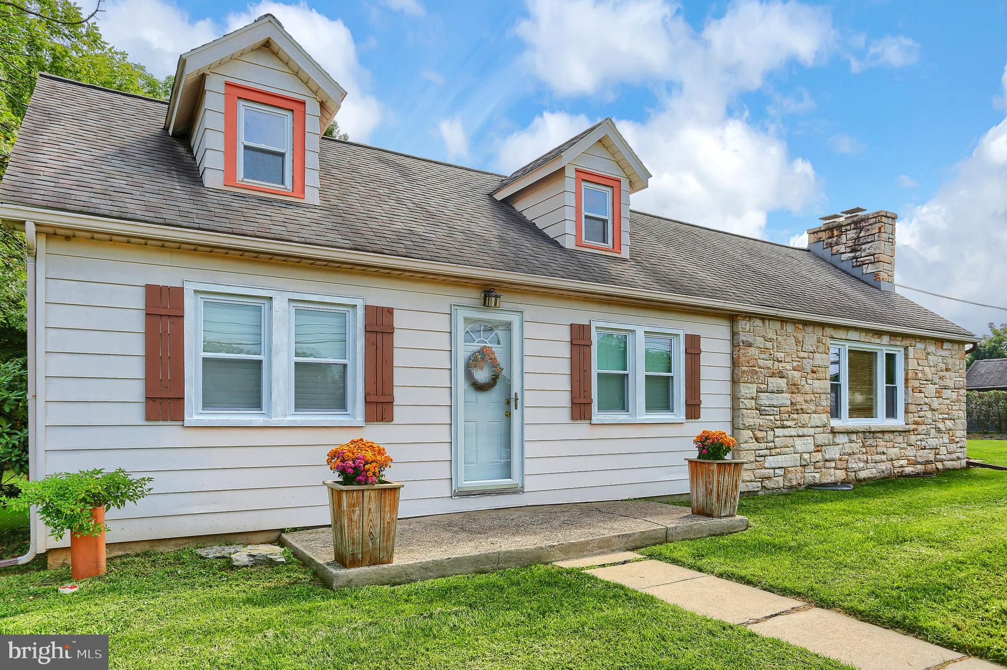 409 Middletown Road Hummelstown, PA 17036 - Photo 1 of 42 Gallery Image 1