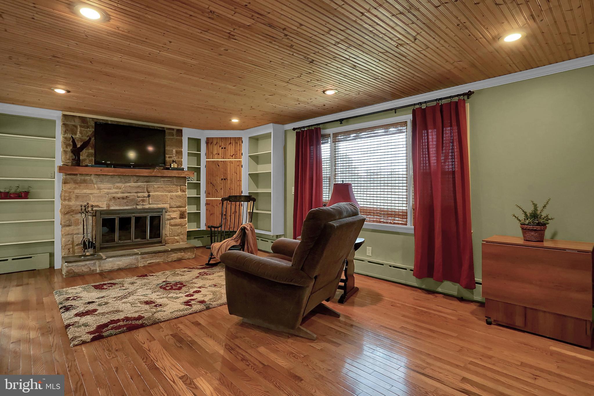 409 Middletown Road Hummelstown, PA 17036 - Photo 6 of 42 Gallery Image 6