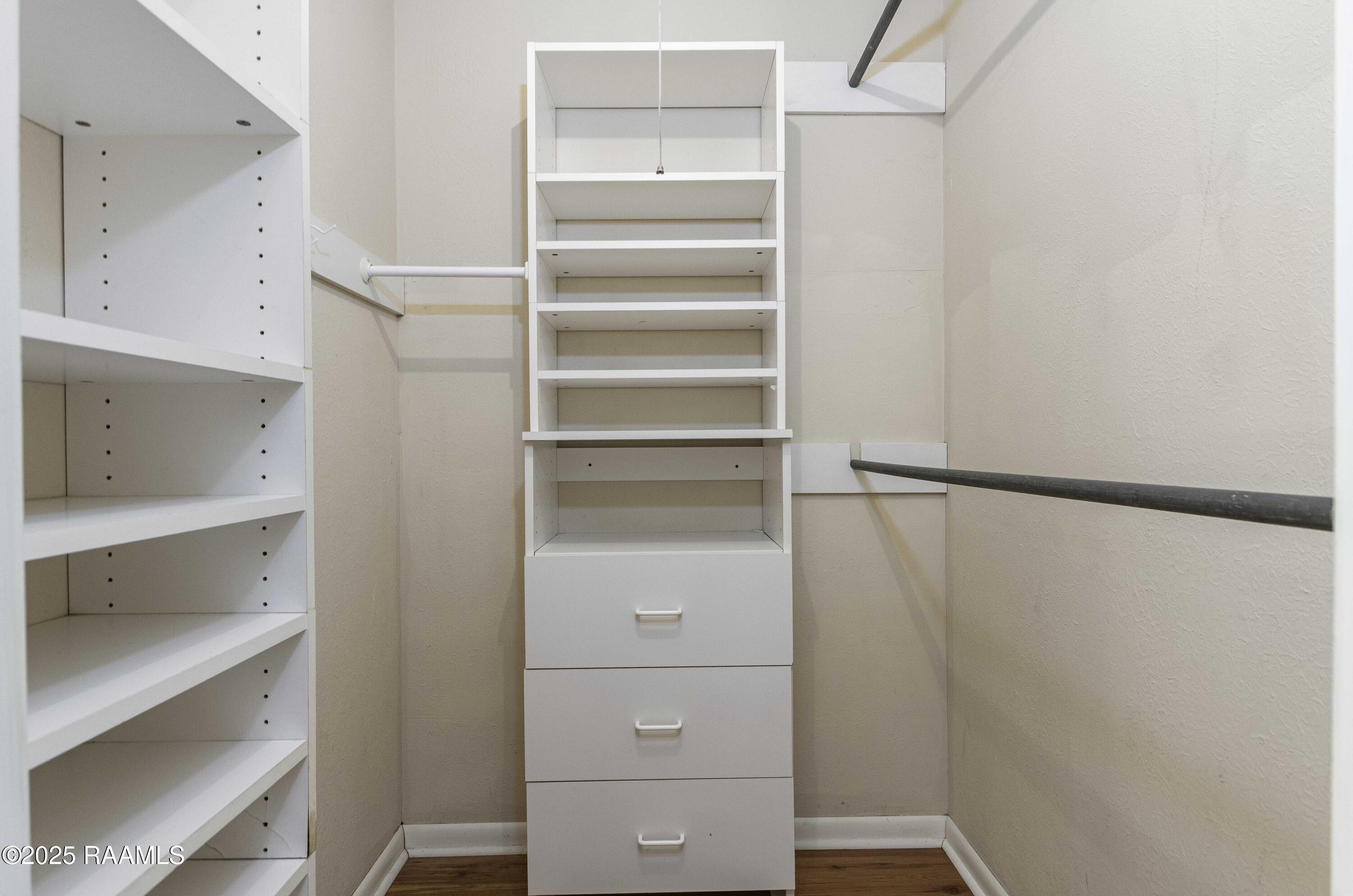 101 South Wakefield Drive Lafayette, LA 70503 - Photo 18 of 28 Master Closet 1 (4)