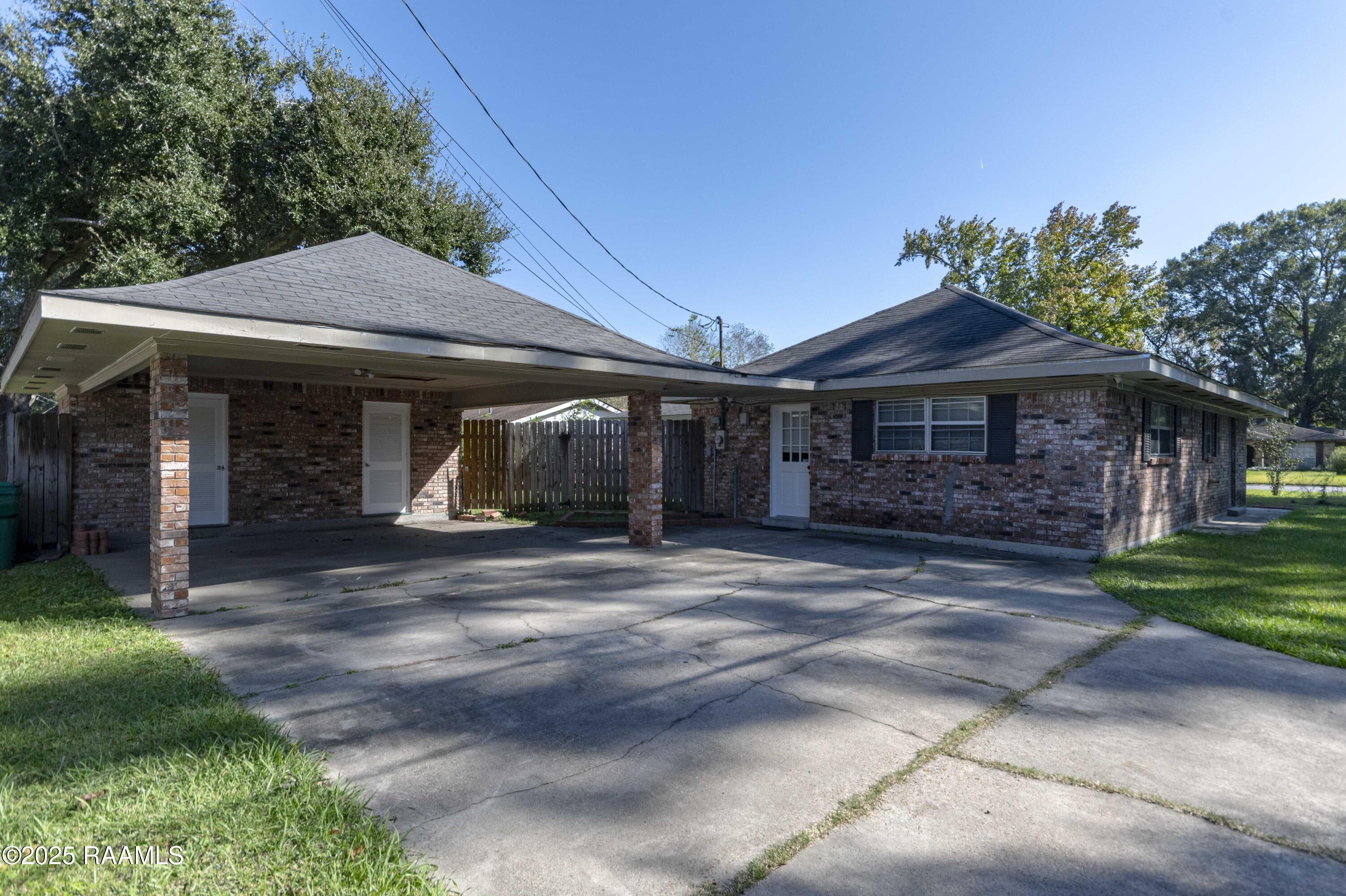 101 South Wakefield Drive Lafayette, LA 70503 - Photo 4 of 28 Back 3 (4)