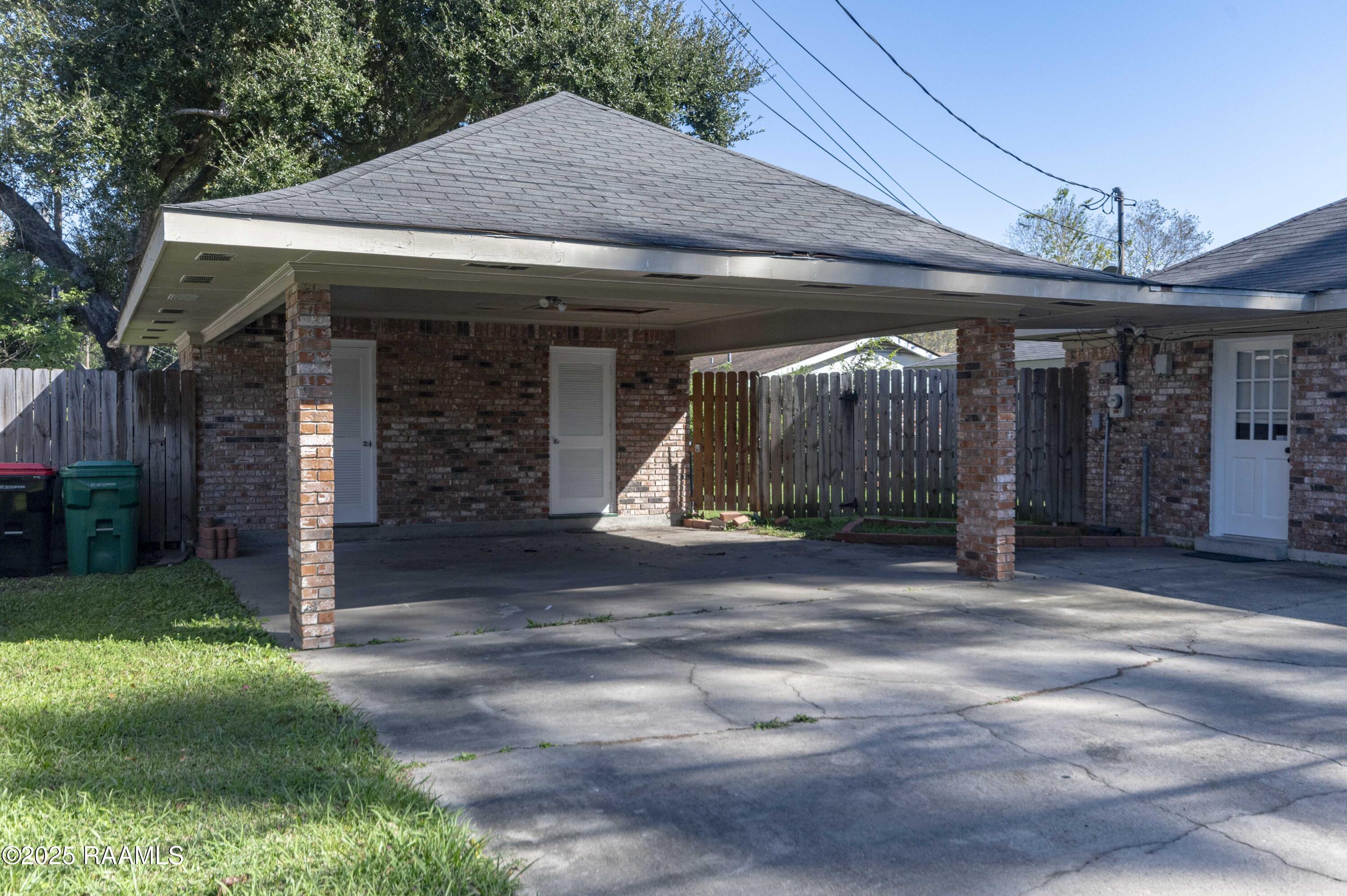 101 South Wakefield Drive Lafayette, LA 70503 - Photo 5 of 28 Car Port 1 (1)