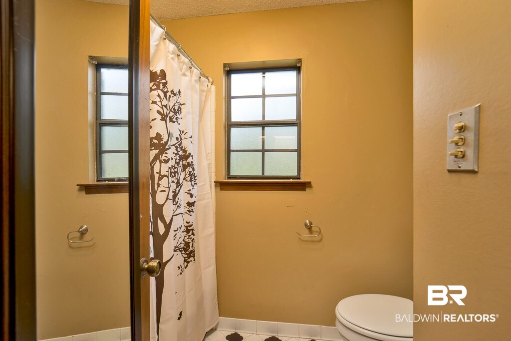 15710 Old Pierce Road Fairhope, AL 36532 - Photo 16 of 38 Bathroom 3