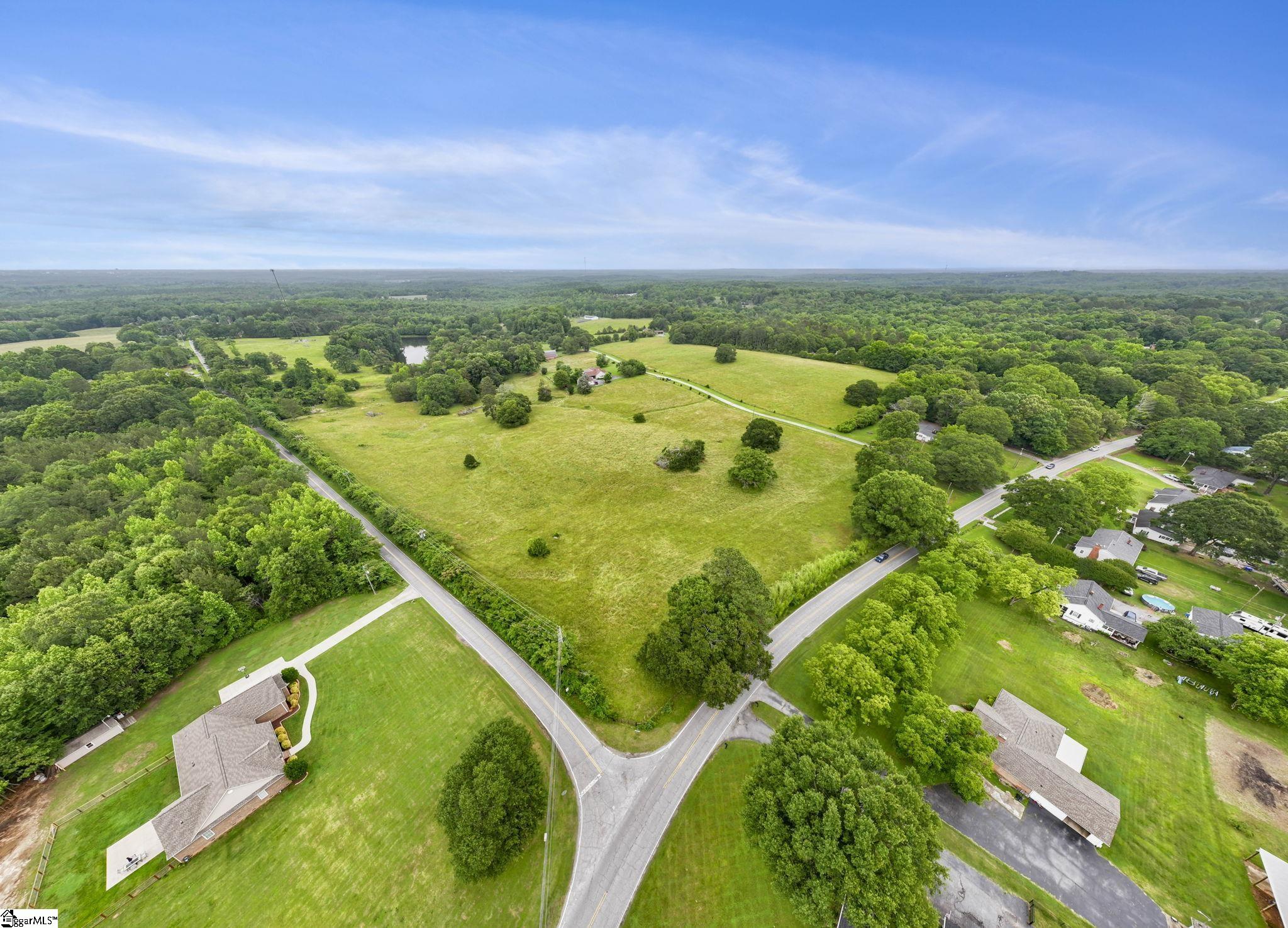 95 State Rd S-42-9964 Spartanburg, SC 29306 - Photo 6 of 35