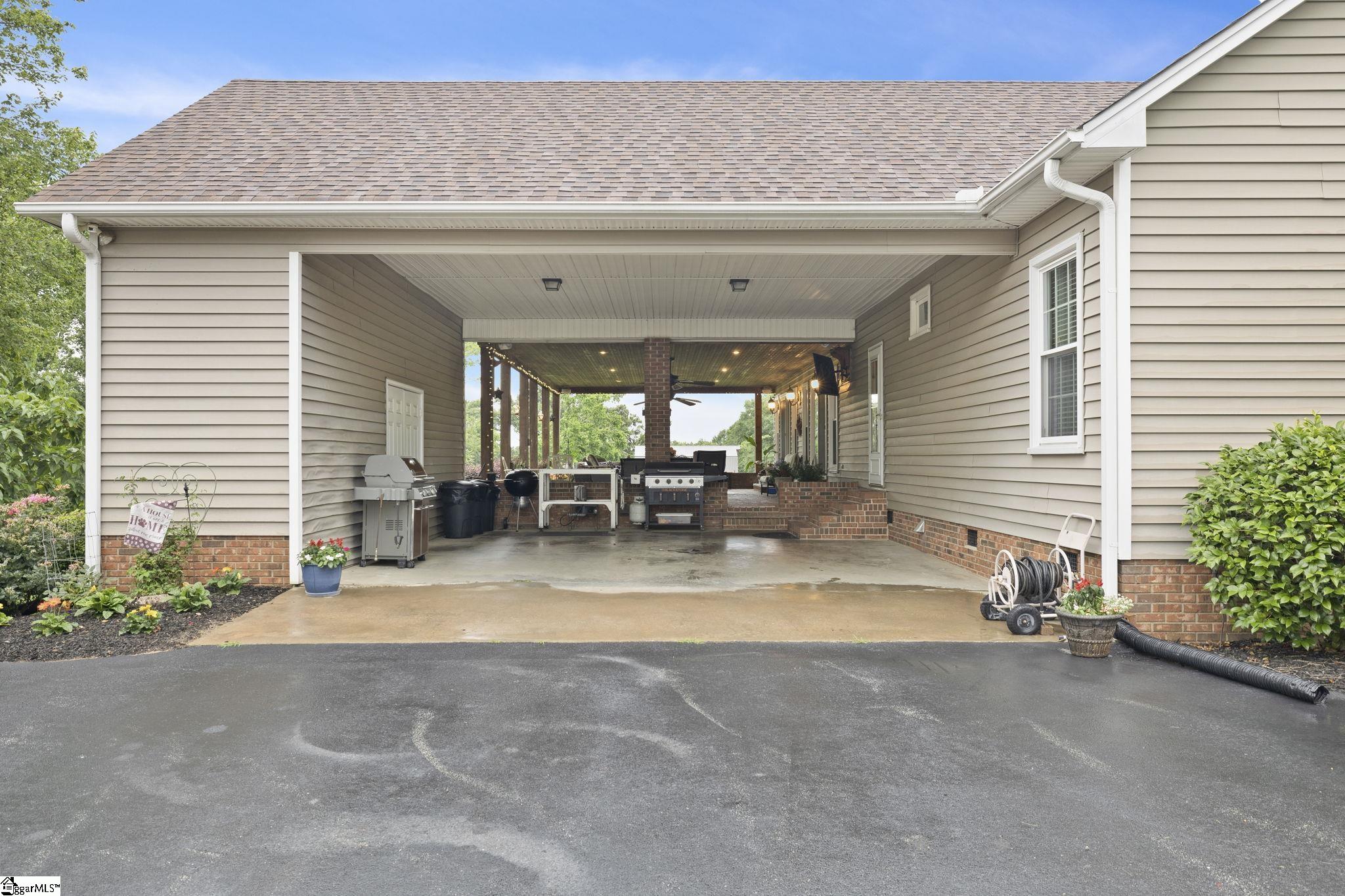 95 State Rd S-42-9964 Spartanburg, SC 29306 - Photo 7 of 35