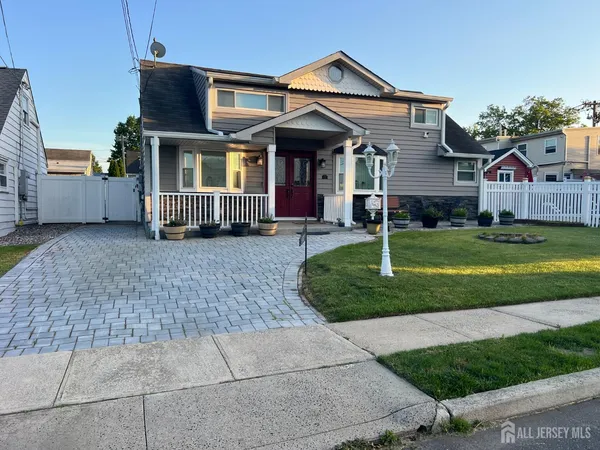 $560,000 | 97 Hickory Street, Carteret, NJ 07008