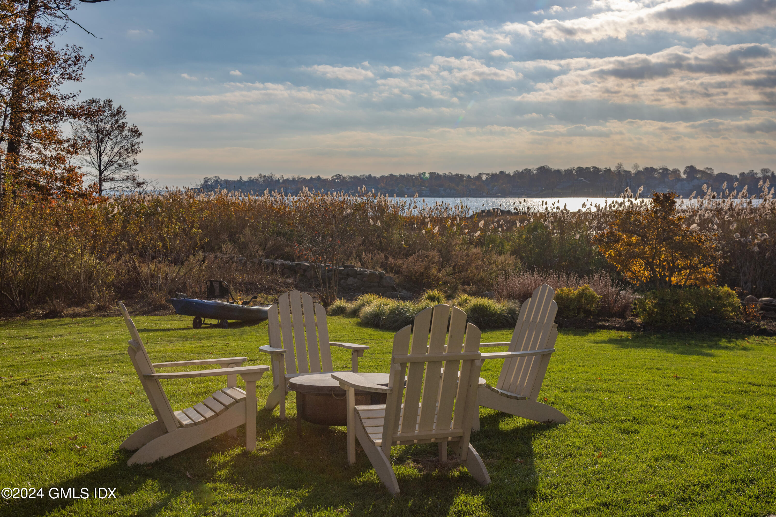 65 Wallacks Drive Stamford, CT 06902 - Photo 25 of 53 20.2 long lawns and long view