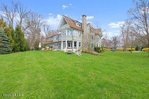 65 Wallacks Drive Stamford, CT 06902 - Photo 27 of 53 21. back yard