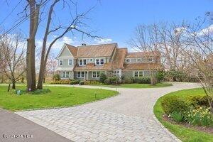 65 Wallacks Drive Stamford, CT 06902 - Photo 4 of 53 3. front of house