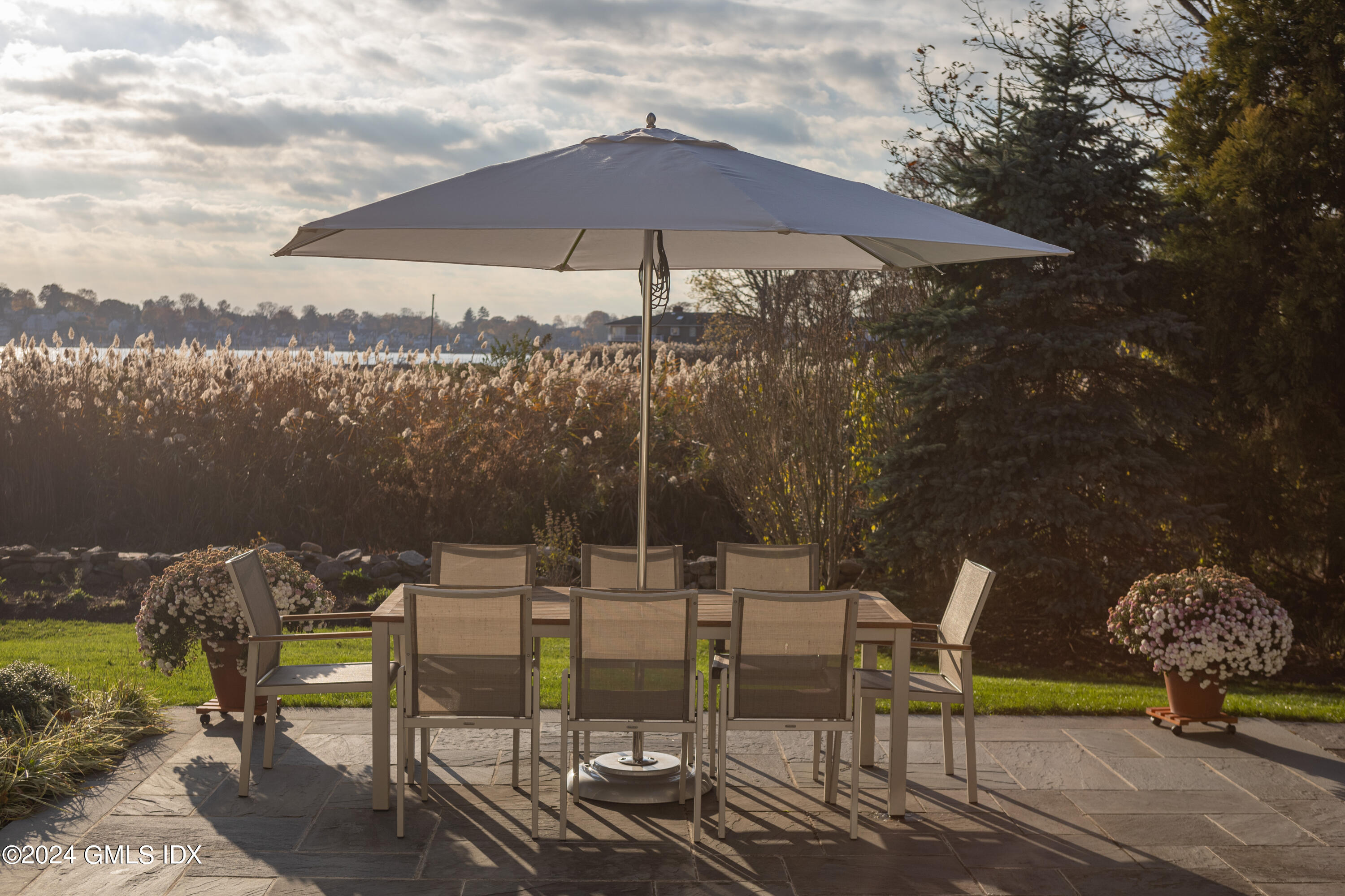 65 Wallacks Drive Stamford, CT 06902 - Photo 50 of 53 45.5 late afternoon on the terrace