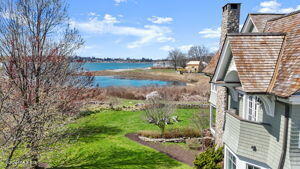 65 Wallacks Drive Stamford, CT 06902 - Photo 5 of 53 4. side vier