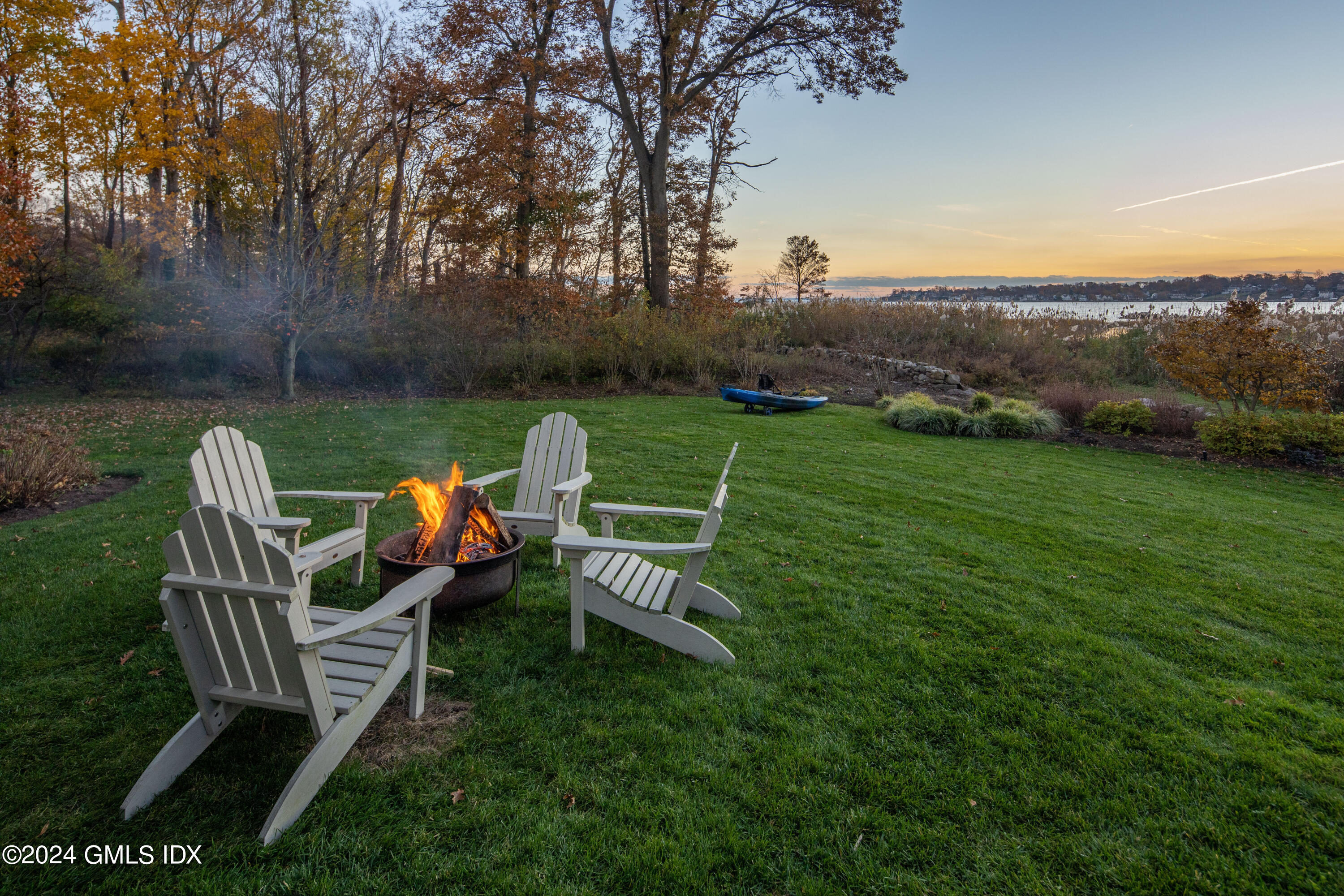 65 Wallacks Drive Stamford, CT 06902 - Photo 51 of 53 46. twilight