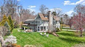 65 Wallacks Drive Stamford, CT 06902 - Photo 6 of 53 4.5 back yard