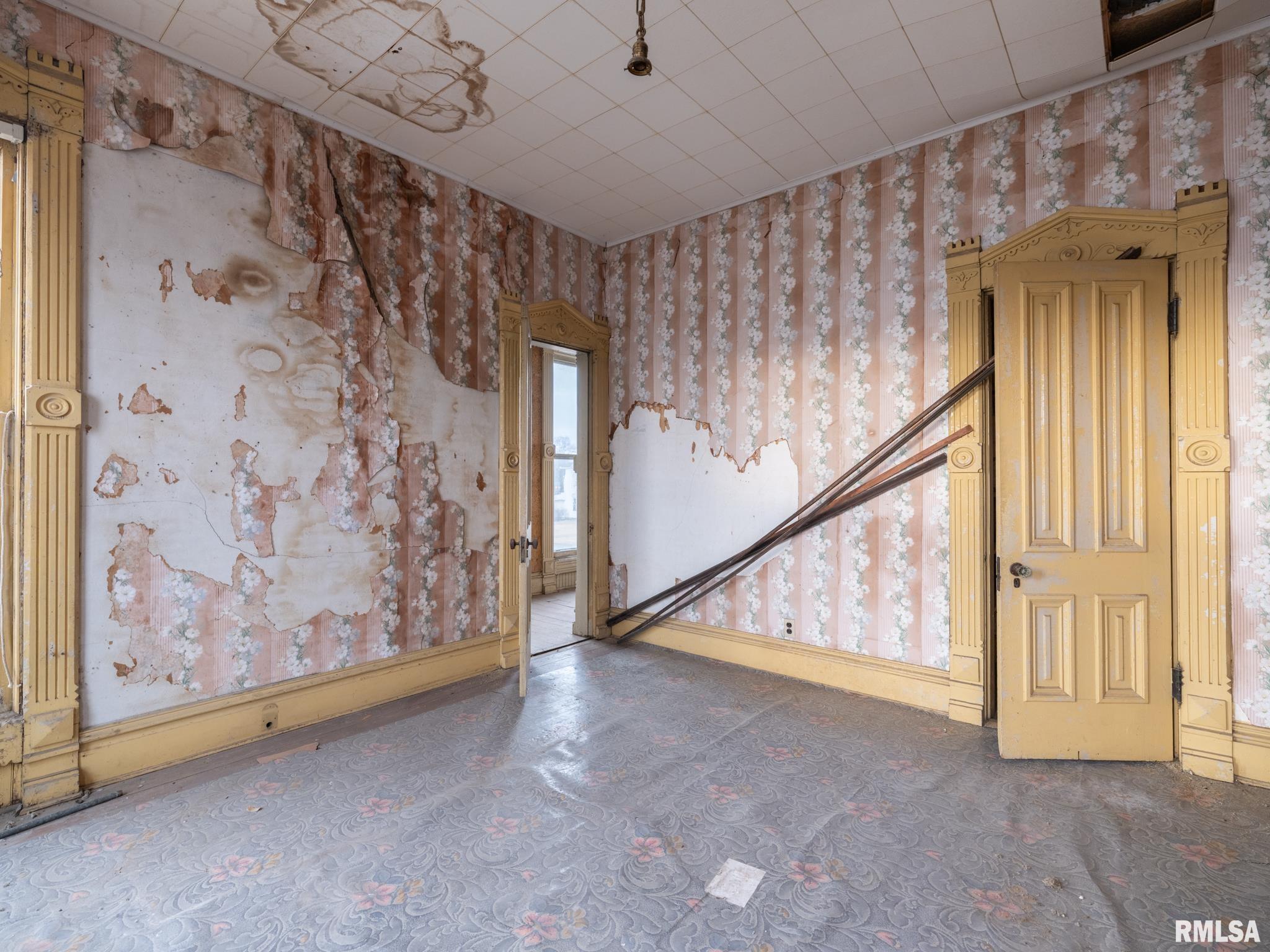 113 North 3rd Street Dunlap, IL 61525 - Photo 12 of 73