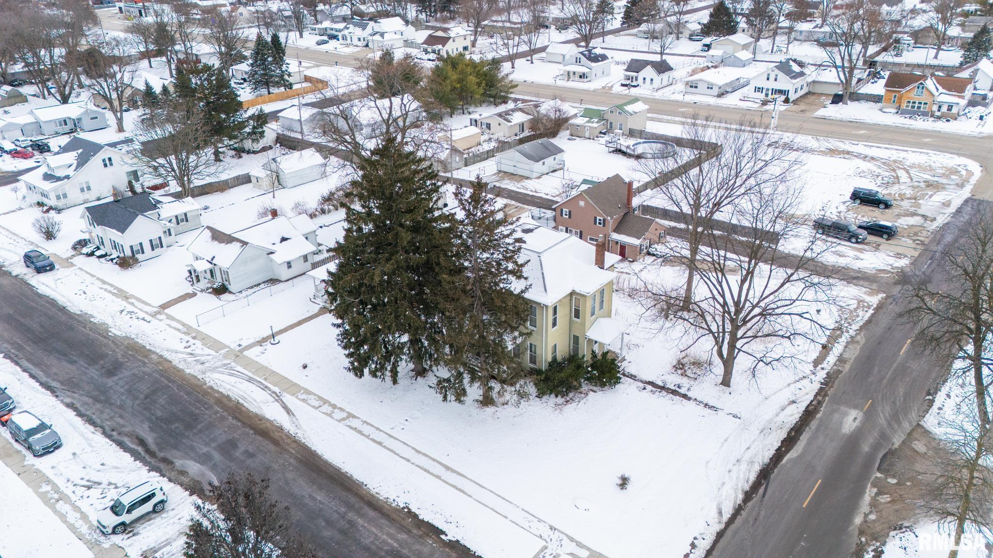 113 North 3rd Street Dunlap, IL 61525 - Photo 5 of 73