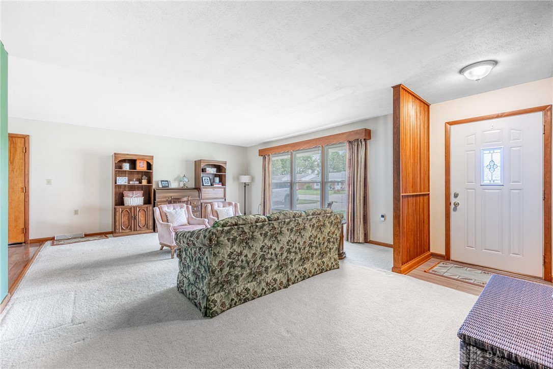 237 Shaftsbury Road Troy, OH 45373 - Photo 3 of 27 Gallery Image 3