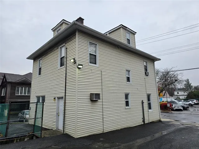 a view of a white house