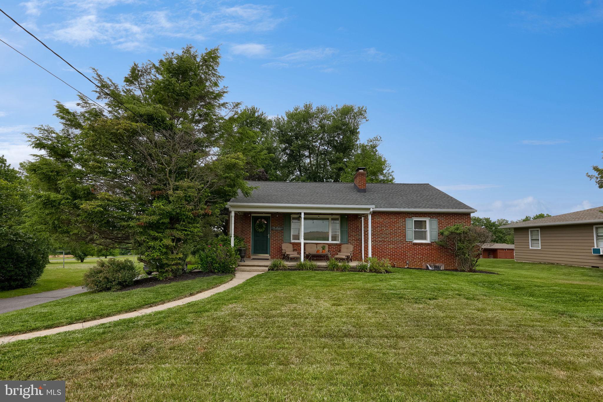 1605 Lime Valley Road Strasburg, PA 17579 - Photo 3 of 25 Gallery Image 3