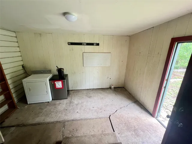 a view of a storage & utility room