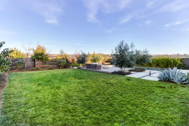 $1,950,000 | 810 Fallen Log Court, Rocklin, CA 95765