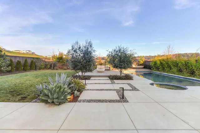 $1,950,000 | 810 Fallen Log Court, Rocklin, CA 95765