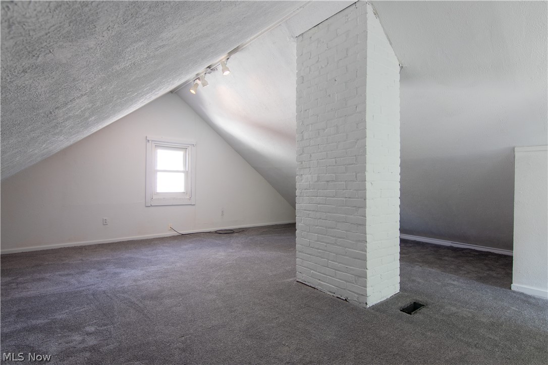 3331 Tullamore Road Cleveland, OH 44118 - Photo 18 of 22 Gallery Image 18