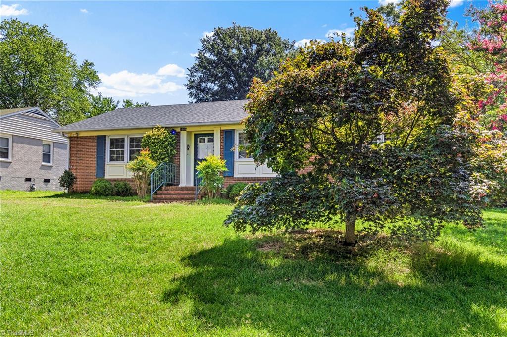 1604 Grantham Drive High Point, NC 27265 - Photo 3 of 33 Gallery Image 3