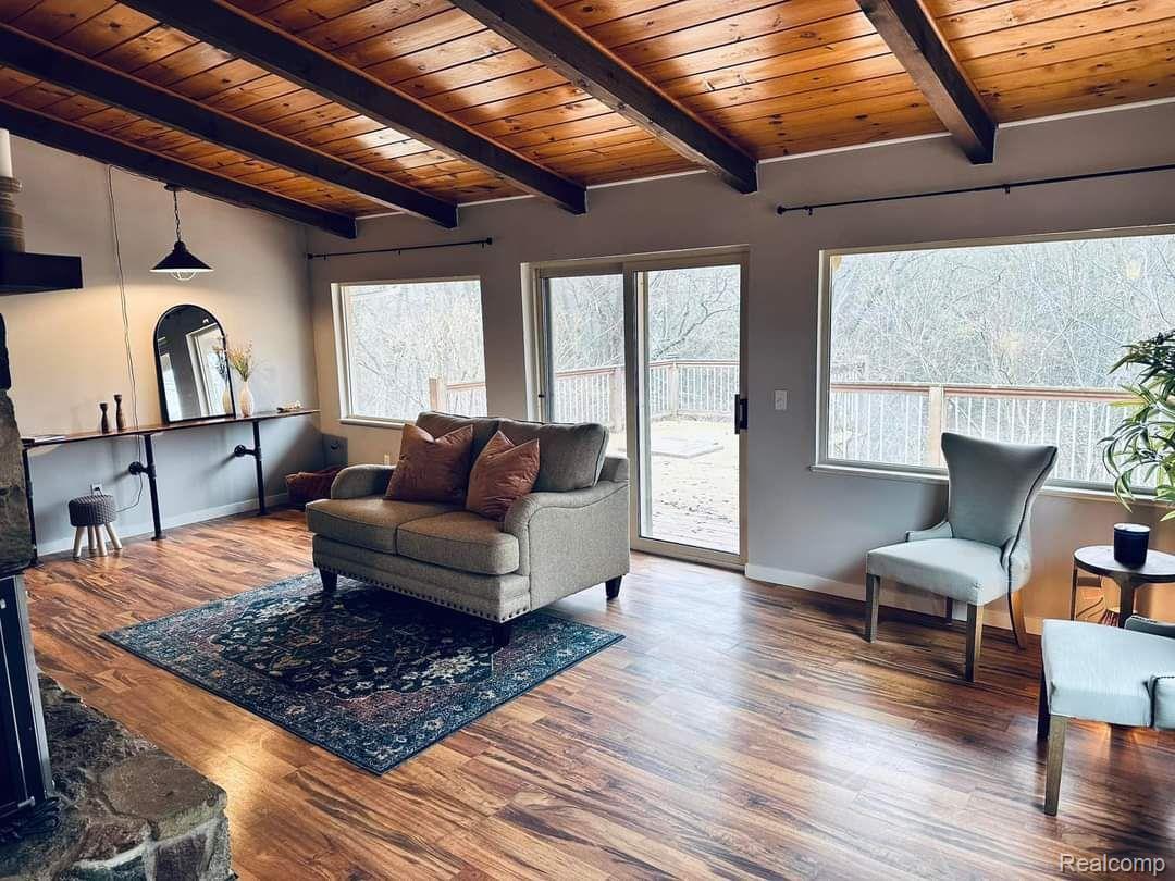 6187 Cowell Road Brighton, MI 48116 - Photo 4 of 22 Gallery Image 4