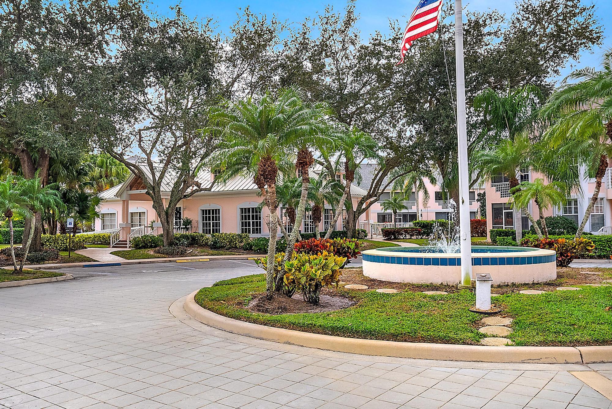 802 Muirfield Court, Unit 802A Jupiter, FL 33458 - Photo 4 of 24 Muirfield Entrance