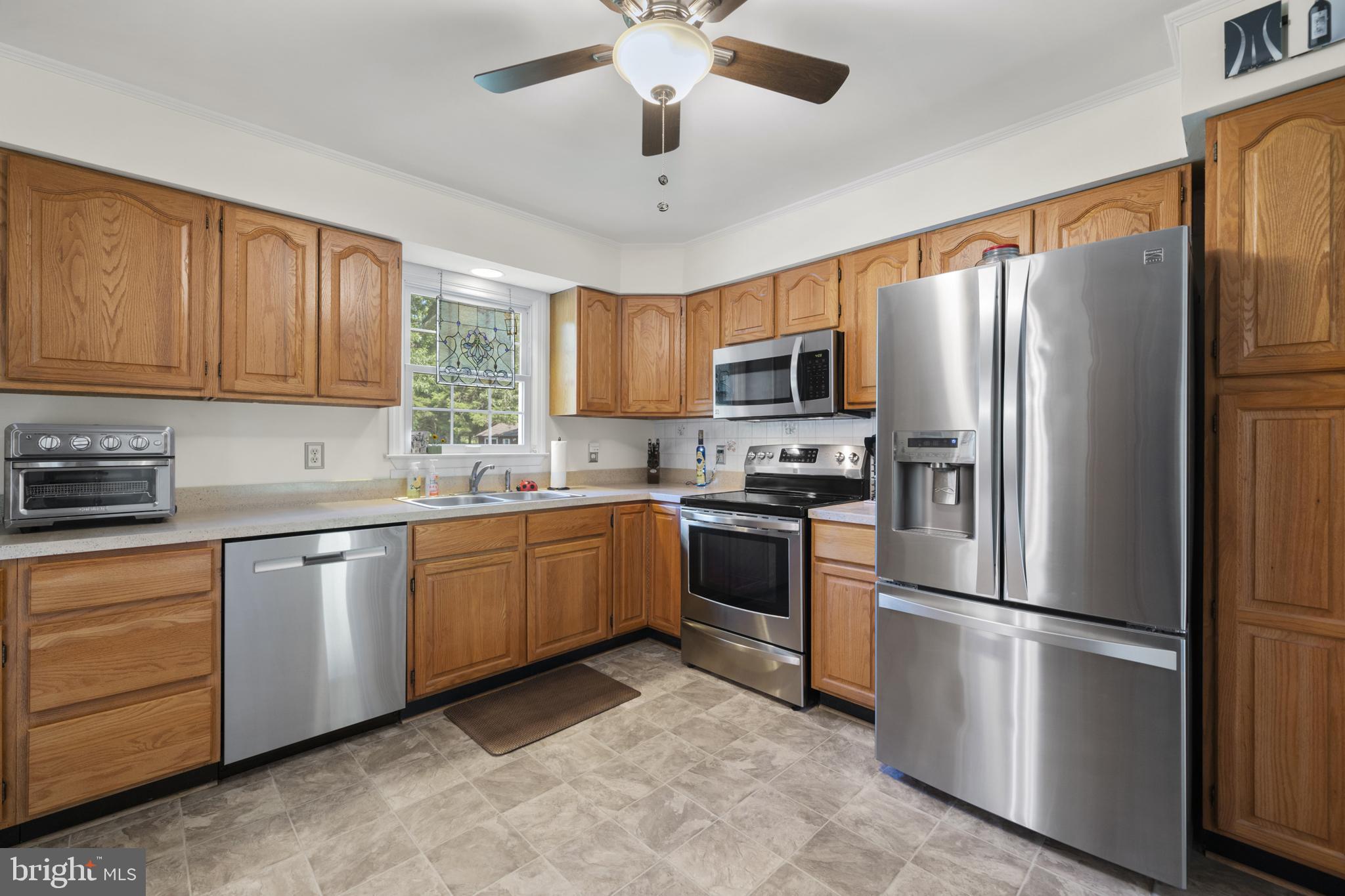 5501 Stephen Reid Road Huntingtown, MD 20639 - Photo 2 of 40