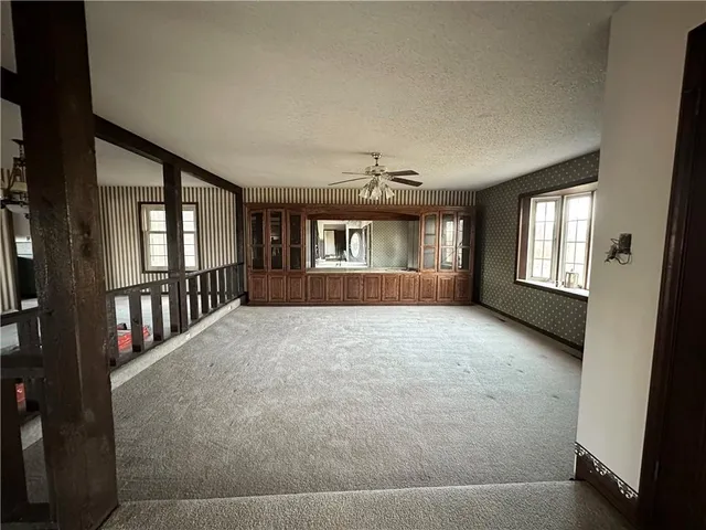 $367,000 | 3943 County Road 5400, Independence, KS 67301