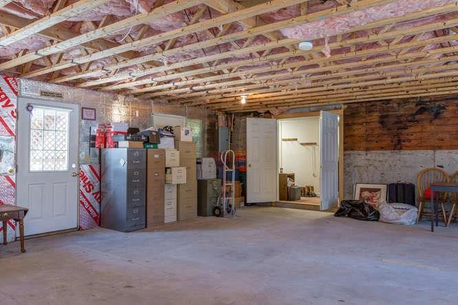22 Littlejohn Road Cape Elizabeth, ME 04107 - Photo 25 of 33 Heated and insulated and ready for...