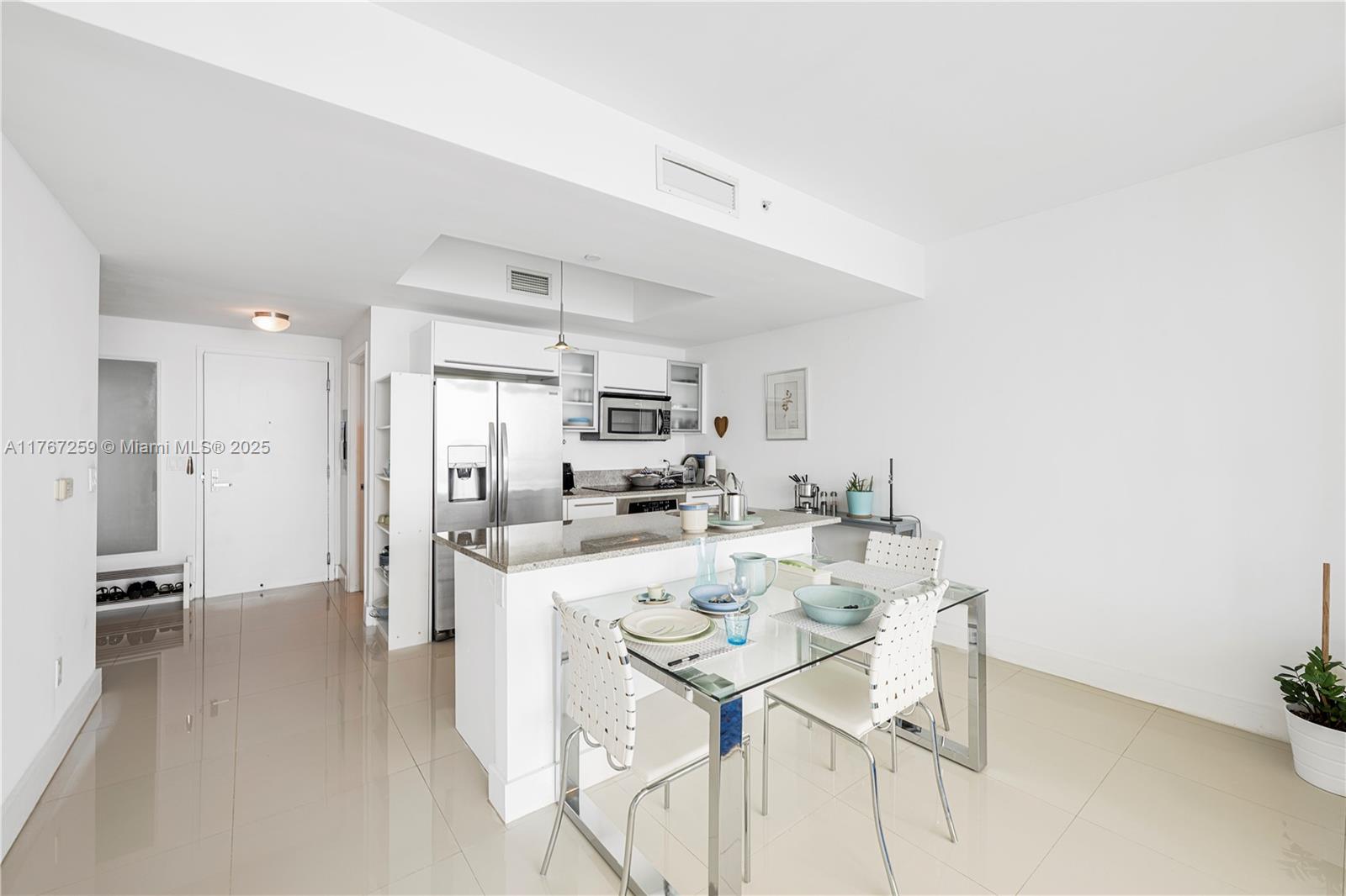 888 Biscayne Boulevard, Unit 4306 Miami, FL 33132 - Photo 4 of 70