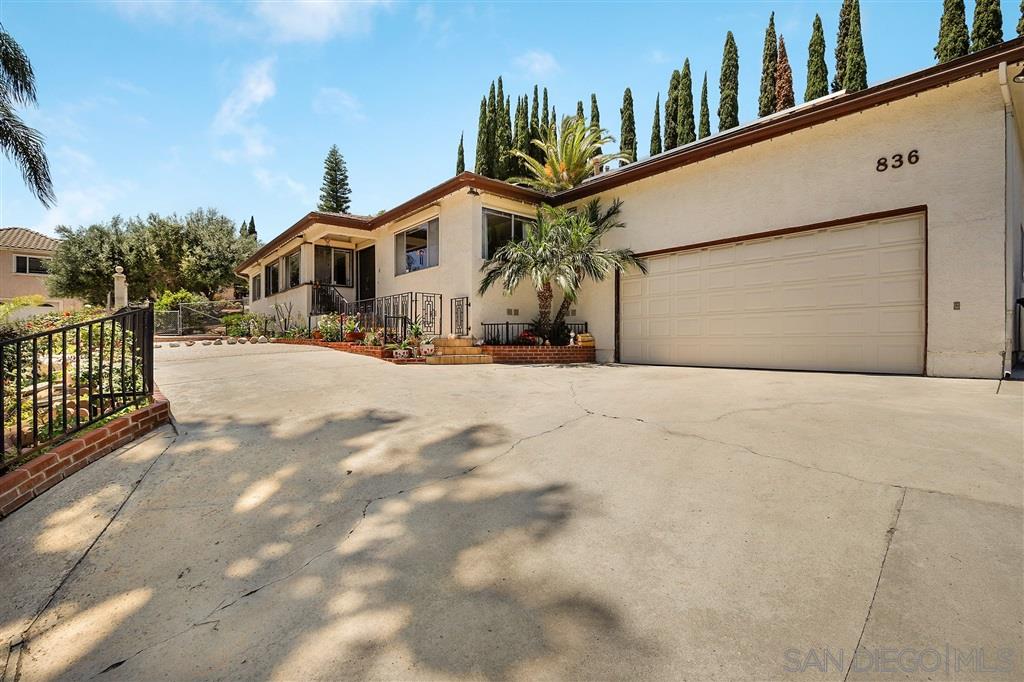 836 Mason Road Vista, CA 92084 - Photo 2 of 25