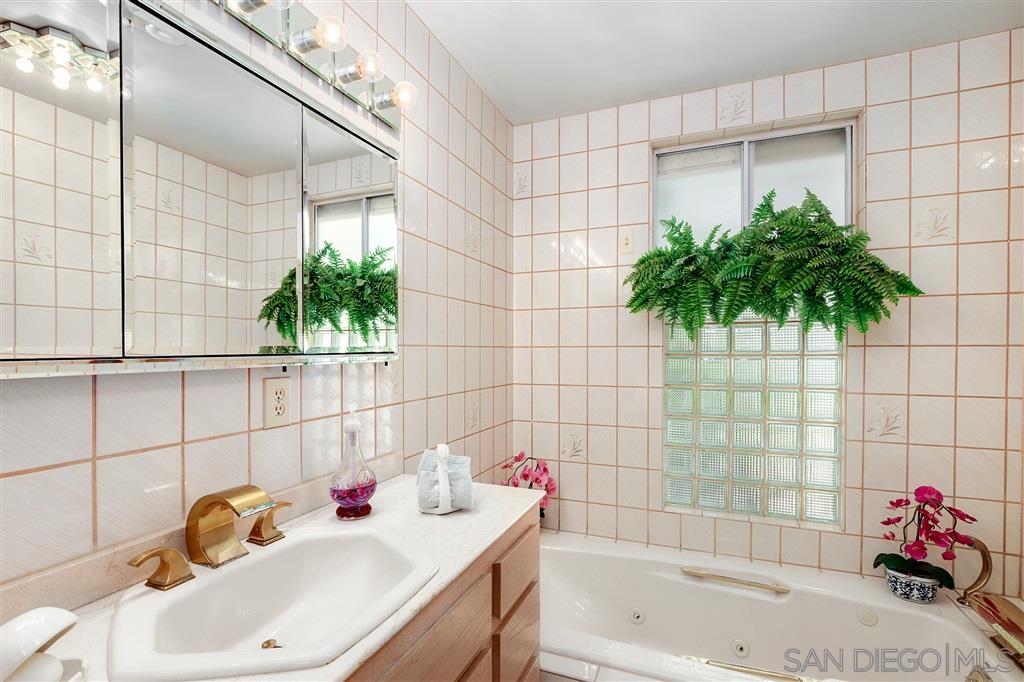 836 Mason Road Vista, CA 92084 - Photo 12 of 25