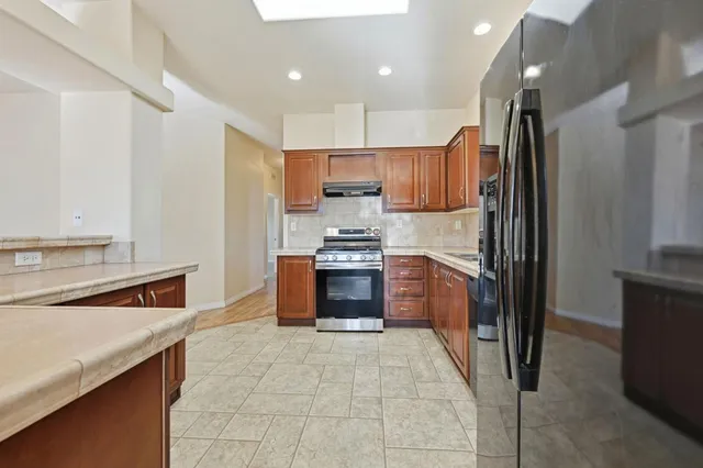 $3,225 | 2700 East Valley Parkway, Unit SPACE 52, Escondido, CA 92027