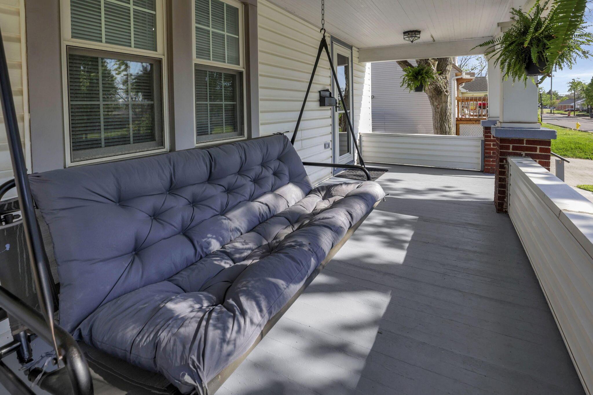 800 South Yearling Road Columbus, OH 43213 - Photo 5 of 57 Relax on your spacious porch swing and enjoy the sounds of Spring!
