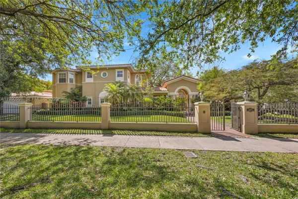 $24,000 | 6200 Granada Boulevard, Coral Gables, FL 33146