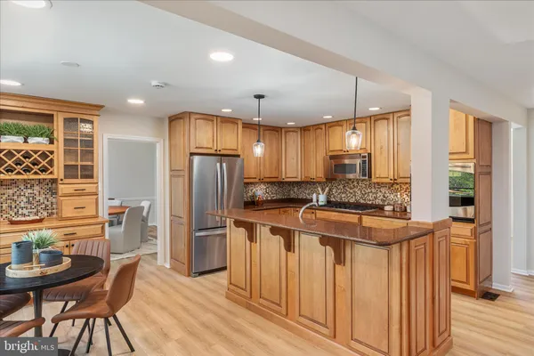 $1,500,000 | 9910 Chase Hill Court, Vienna, VA 22182
