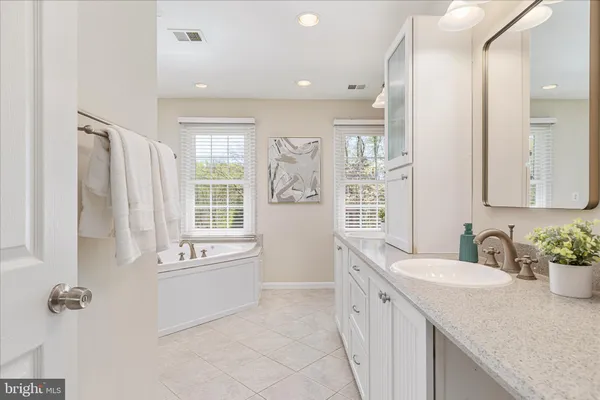 $1,500,000 | 9910 Chase Hill Court, Vienna, VA 22182