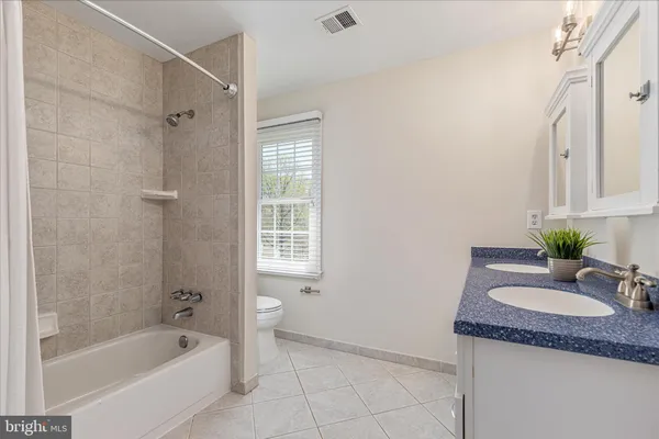 $1,500,000 | 9910 Chase Hill Court, Vienna, VA 22182